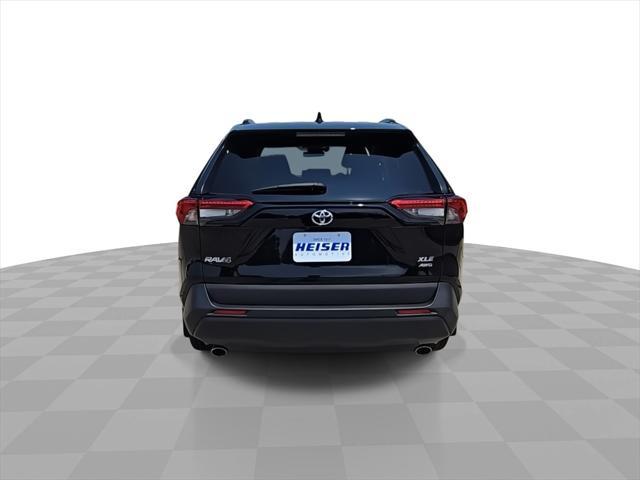 Photo of 2024 Midnight Black Metallic Toyota RAV4