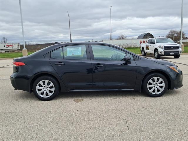Photo of 2022 Black Sand Pearl Toyota Corolla