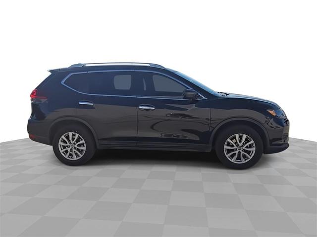 Photo of 2019 Magnetic Black Pearl Nissan Rogue