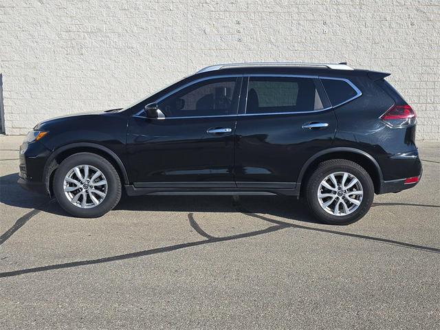 Photo of 2019 Magnetic Black Pearl Nissan Rogue