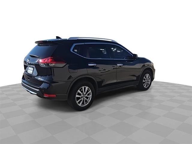 Photo of 2019 Magnetic Black Pearl Nissan Rogue
