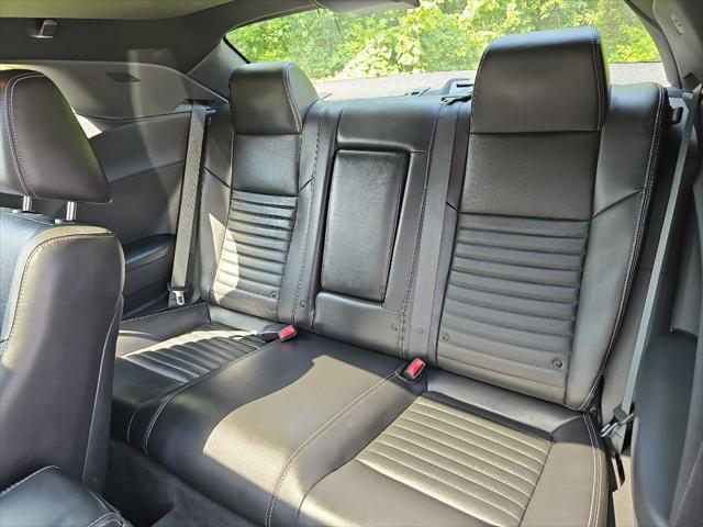 Photo of 2012 BLACK Dodge Challenger