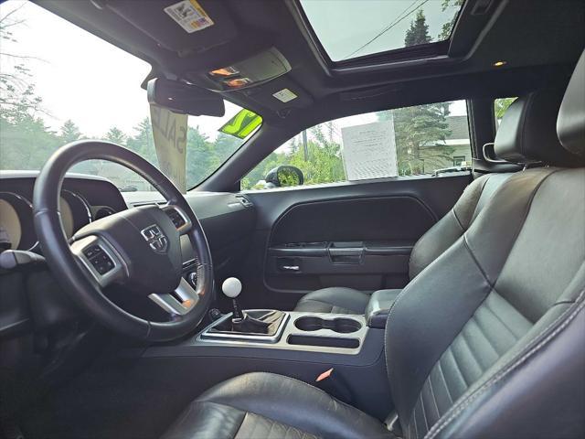 Photo of 2012 BLACK Dodge Challenger