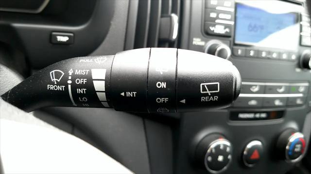 Photo of 2011 Blue Hyundai Elantra Touring