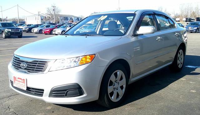 Photo of 2010 Silver Kia Optima