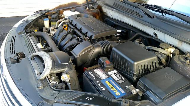 Photo of 2010 Silver Kia Optima