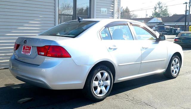Photo of 2010 Silver Kia Optima