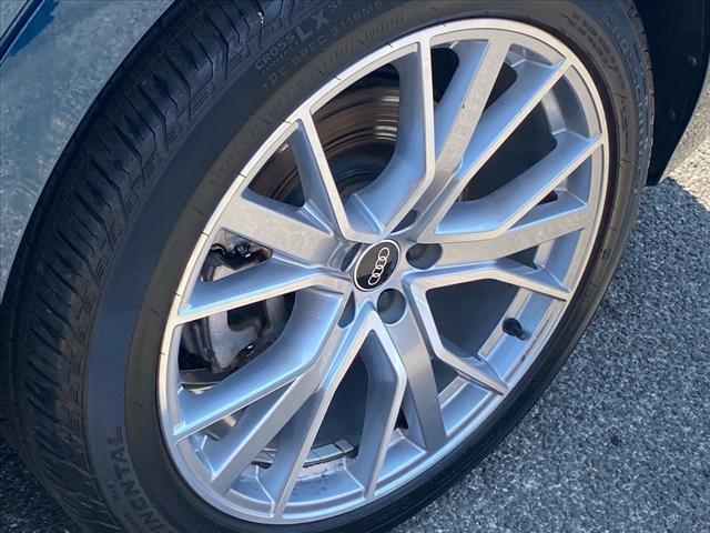 Photo of 2021 Blue Audi e-tron