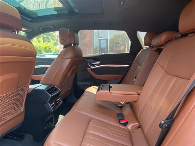 Photo of 2021 Blue Audi e-tron