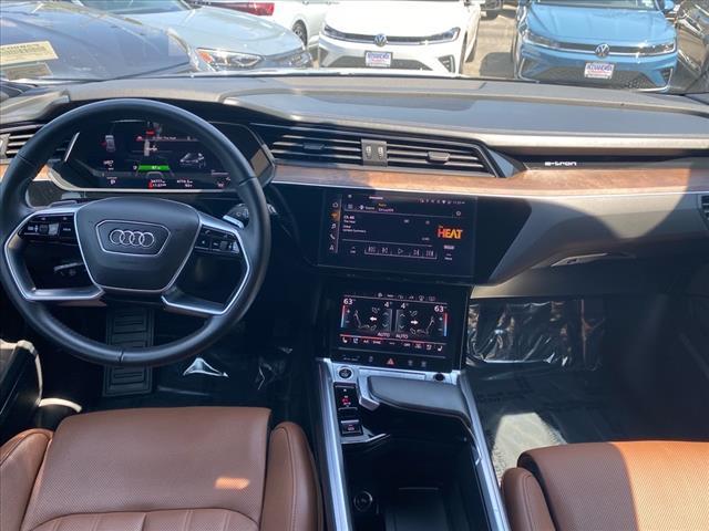 Photo of 2021 Blue Audi e-tron