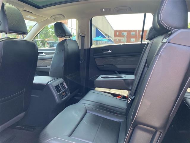 Photo of 2022 Racing Green Volkswagen Atlas
