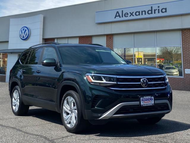 Photo of 2022 Racing Green Volkswagen Atlas