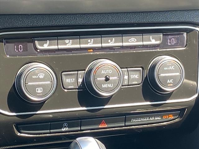 Photo of 2022 Racing Green Volkswagen Atlas