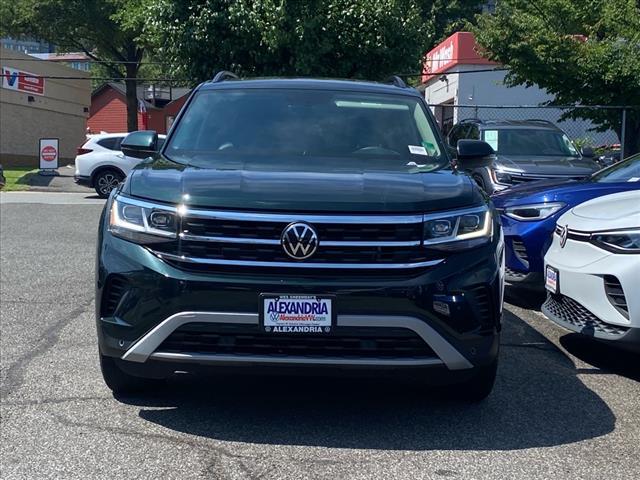 Photo of 2022 Racing Green Volkswagen Atlas
