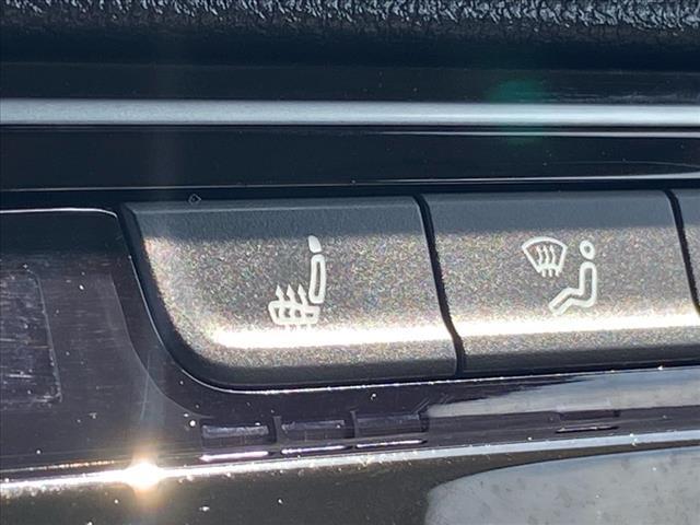 Photo of 2022 Racing Green Volkswagen Atlas
