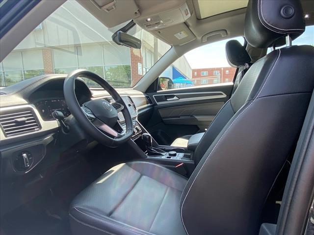 Photo of 2022 Racing Green Volkswagen Atlas