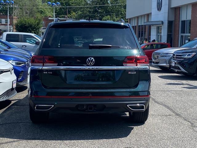 Photo of 2022 Racing Green Volkswagen Atlas