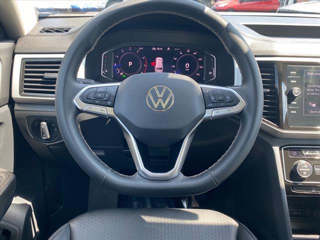 Photo of 2022 Racing Green Volkswagen Atlas