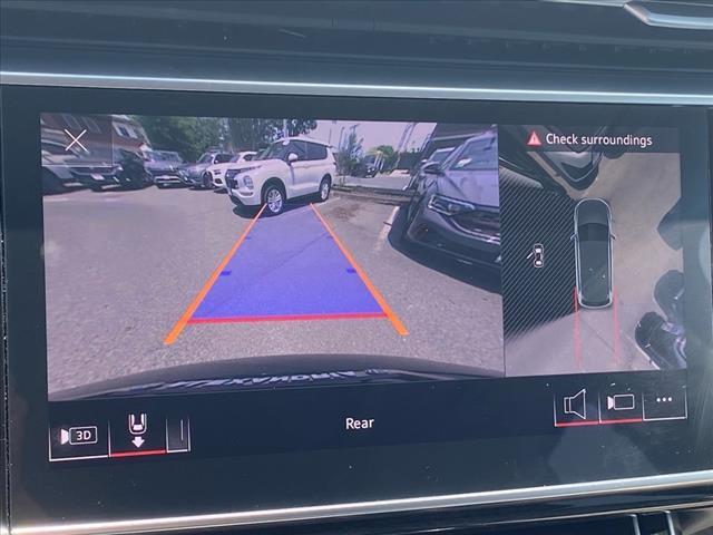 Photo of 2022 Galaxy Blue Metallic Audi Q7