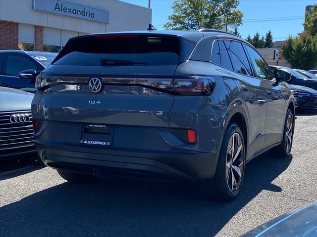 Photo of 2023 Deep Black Pearl Volkswagen ID.4