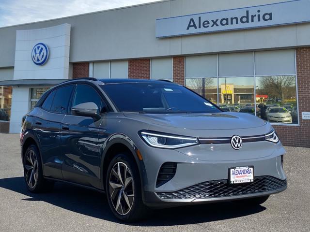 Photo of 2023 Deep Black Pearl Volkswagen ID.4