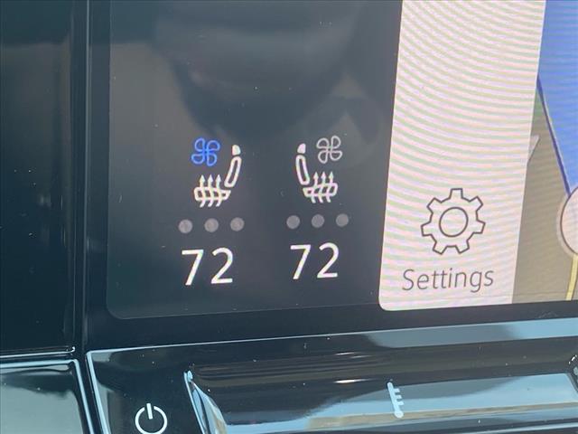 Photo of 2025 Deep Black Pearl Volkswagen Atlas