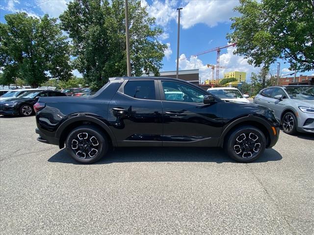 Photo of 2022 Phantom Black Hyundai SANTA CRUZ