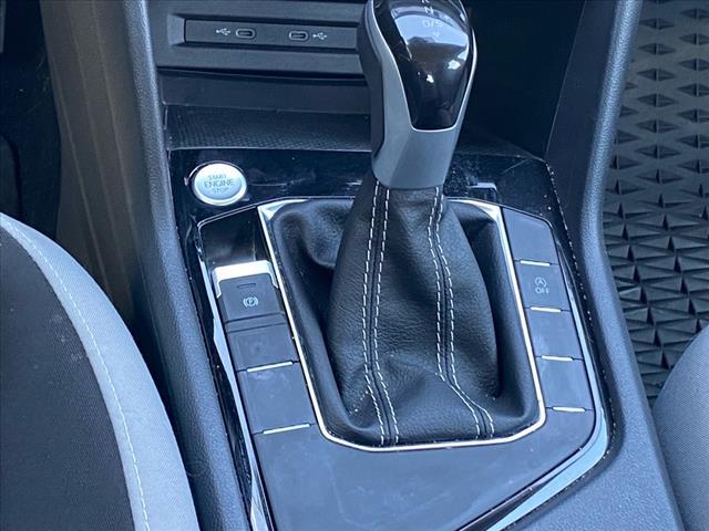 Photo of 2024 Platinum Gray Metallic Volkswagen Taos