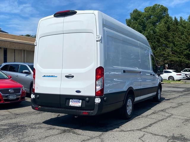 Photo of 2022 Oxford White Ford Transit-350