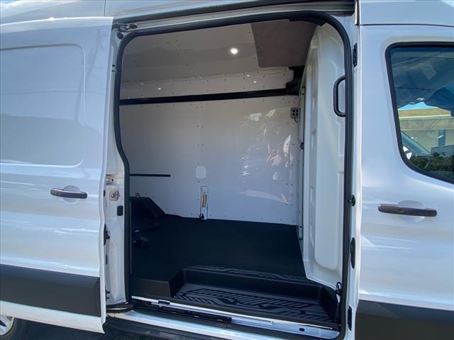 Photo of 2022 Oxford White Ford Transit-350