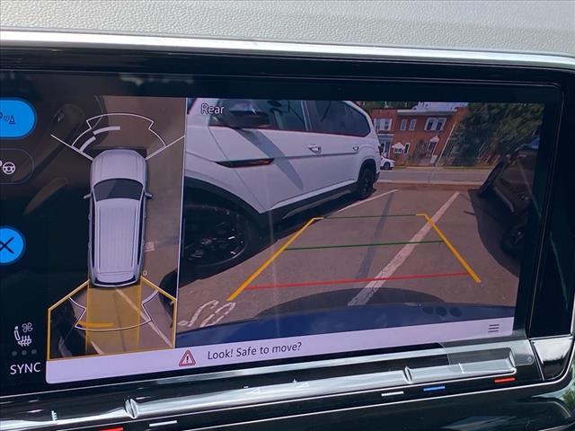 Photo of 2025 Pure Gray Volkswagen Atlas