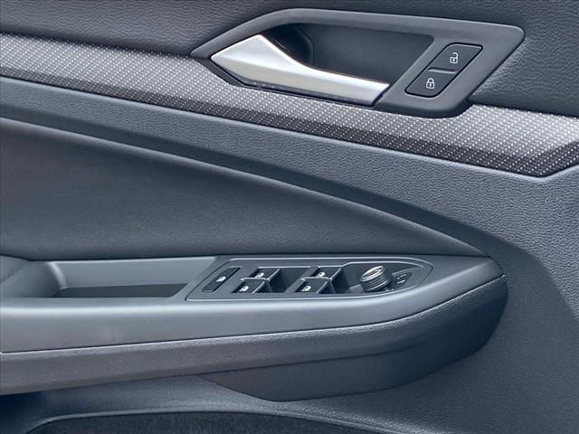 Photo of 2022 Blue Metallic Volkswagen Golf R