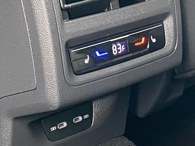 Photo of 2022 Blue Metallic Volkswagen Golf R