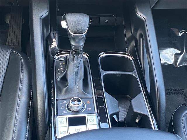 Photo of 2022 Glacial White Pearl Kia Telluride
