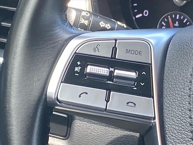 Photo of 2022 Glacial White Pearl Kia Telluride