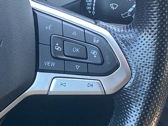 Photo of 2022 Deep Black Pearl Volkswagen Atlas Cross Sport
