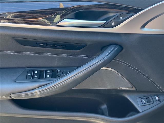 Photo of 2023 Black Sapphire Metallic BMW 530e
