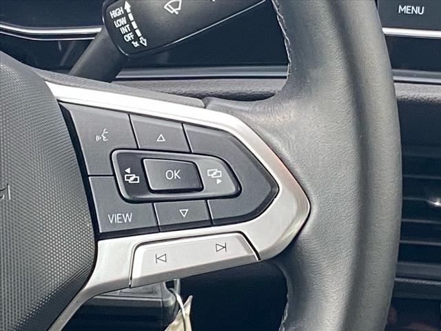 Photo of 2022 Gray Volkswagen Jetta