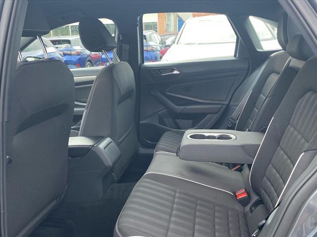 Photo of 2022 Gray Volkswagen Jetta