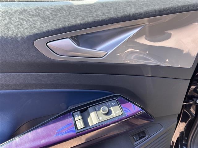 Photo of 2025 Deep Black Pearl Volkswagen ID.4