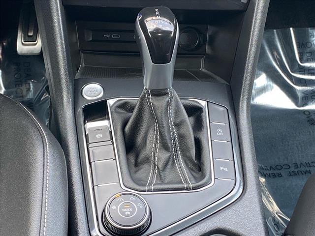 Photo of 2022 Platinum Gray Metallic Volkswagen Tiguan