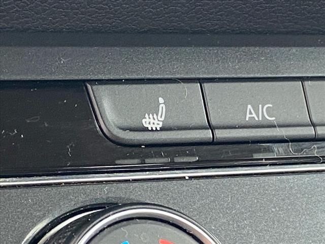 Photo of 2023 Deep Black Volkswagen Tiguan