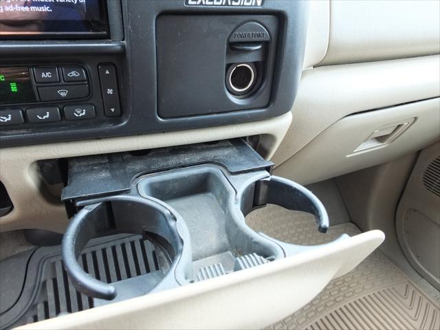 Photo of 2005 Tan Ford Excursion