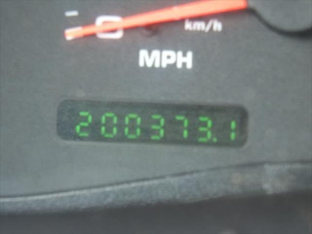 Photo of 2005 Tan Ford Excursion