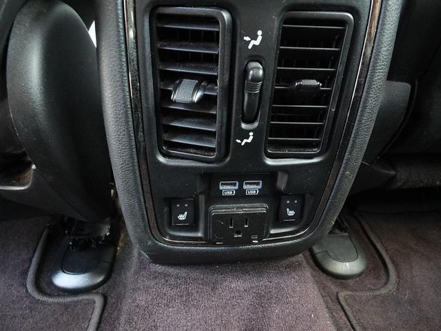 Photo of 2018 Billet Metallic Clearcoat Dodge Durango