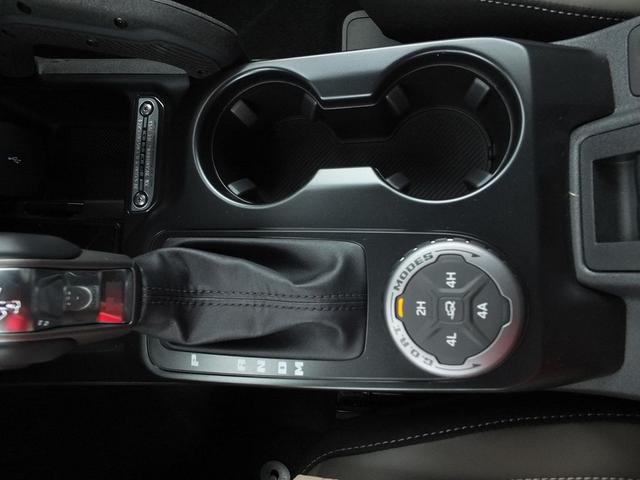 Photo of 2025 Oxford White Ford Bronco