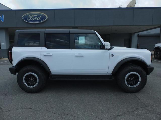 Photo of 2025 Oxford White Ford Bronco