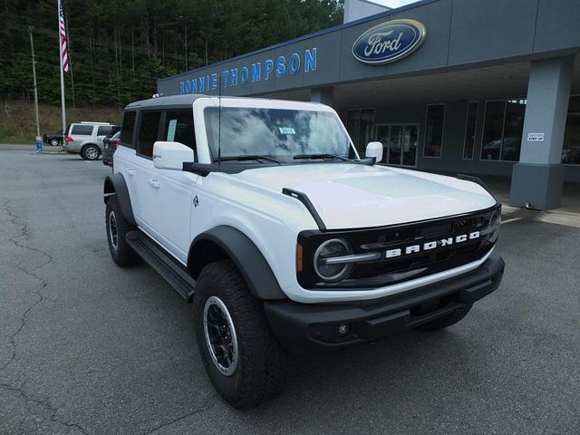 Photo of 2025 Oxford White Ford Bronco