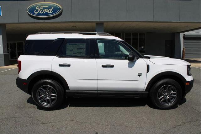 Photo of 2025 Oxford White Ford Bronco Sport