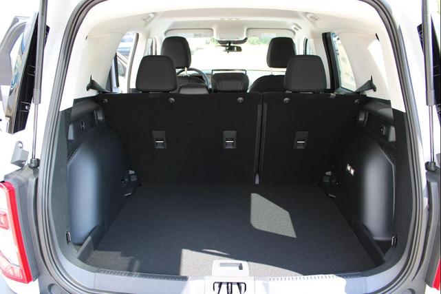 Photo of 2025 Oxford White Ford Bronco Sport